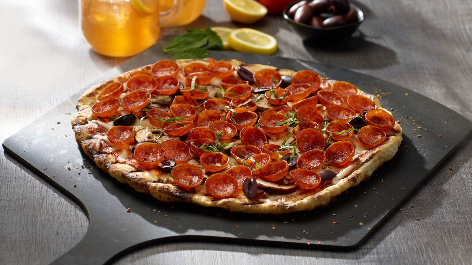 FRESH PIZZA DELIVERY PICKUP visual data 8